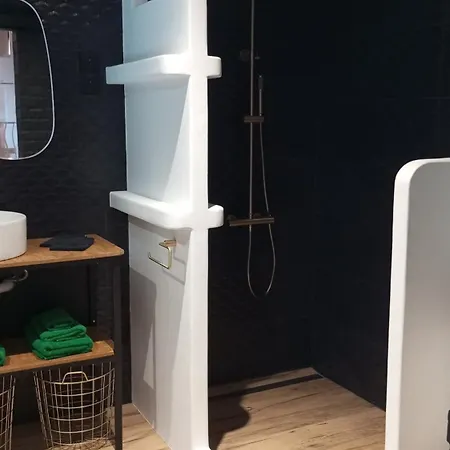 Private With Hot Tub *