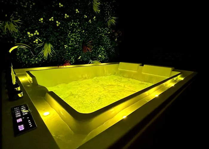 度假居 Private With Hot Tub 加来